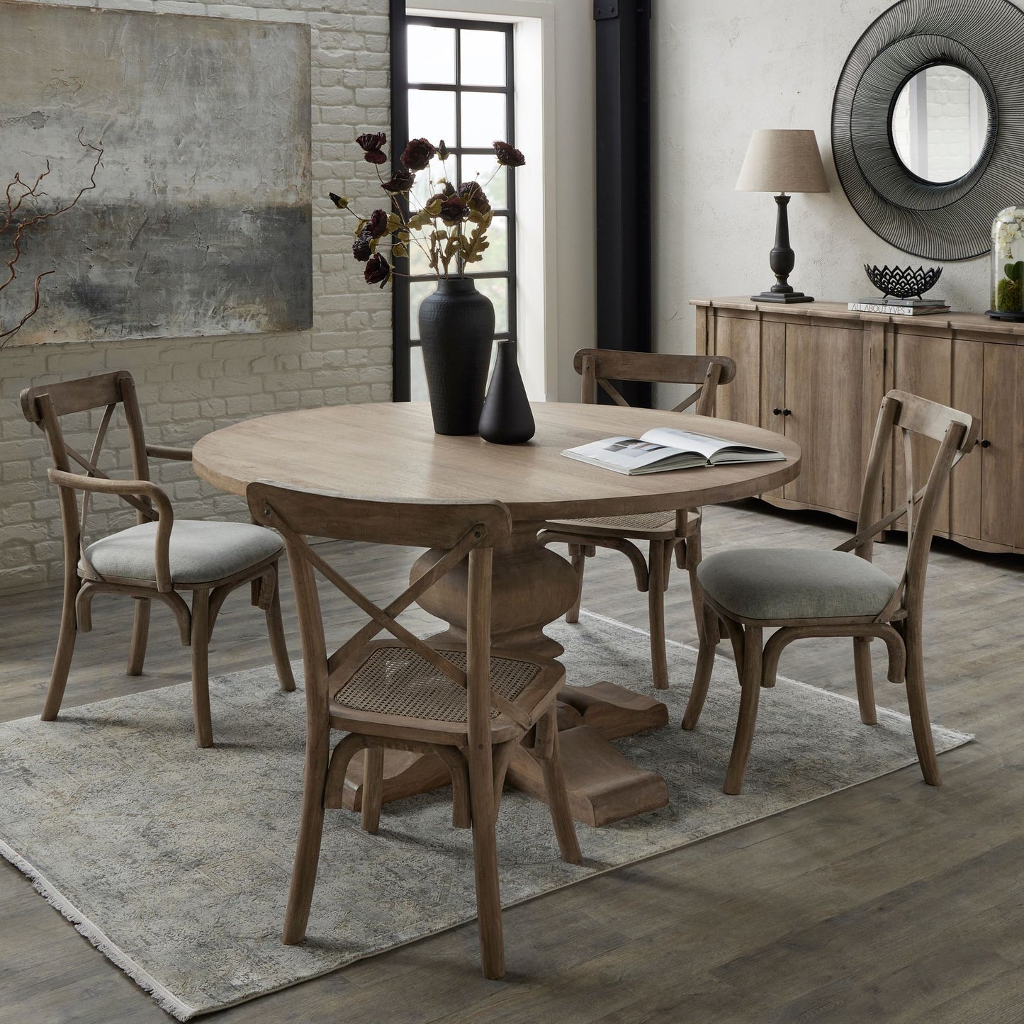 Hills Interior Copgrove Collection Round Pedestal Dining Table
