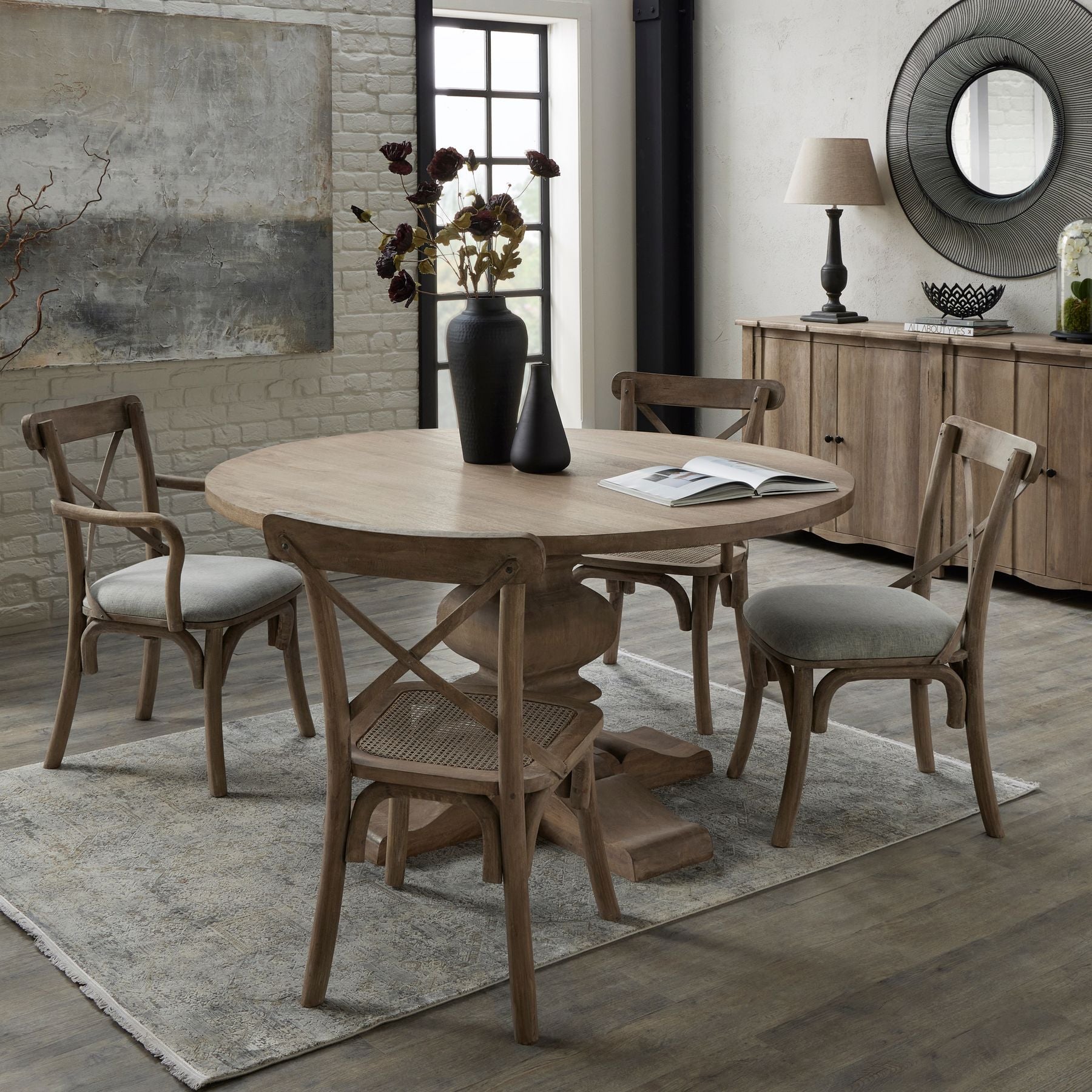 Hills Interior Copgrove Collection Round Pedestal Dining Table